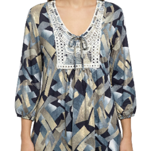 Blusa o un top de estilo femenino y fluido talla XL nuestra moda
